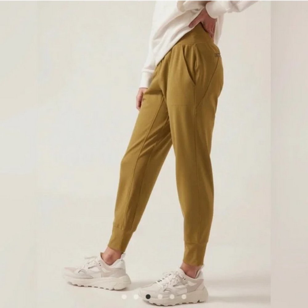 Athleta Women's Venice Jogger Pants Tapestry Gold Joggers Mid Rise Stretch sz 2X